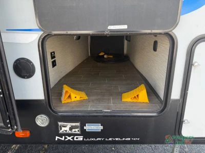 2021 Forest River RV Cherokee Arctic Wolf — photo 9 view
