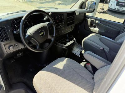 2014 Chevrolet Express 12 Passenger — photo 12 view