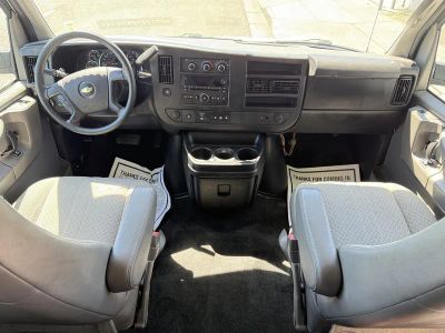 2014 Chevrolet Express 12 Passenger — photo 14 view