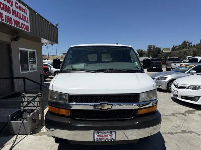 2014 Chevrolet Express 12 Passenger — photo 9 view