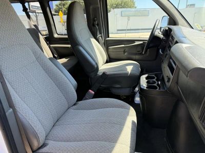 2014 Chevrolet Express 12 Passenger — photo 16 view