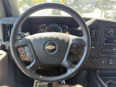 2014 Chevrolet Express 12 Passenger — photo 21 view