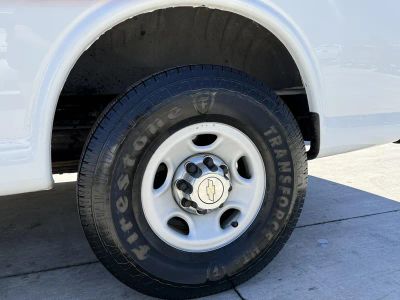 2014 Chevrolet Express 12 Passenger — photo 10 view