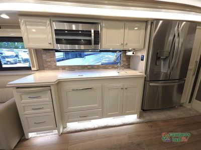 2022 Tiffin Motorhomes Phaeton — photo 42 view