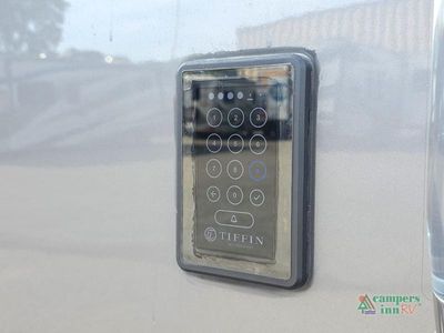 2022 Tiffin Motorhomes Phaeton — photo 14 view