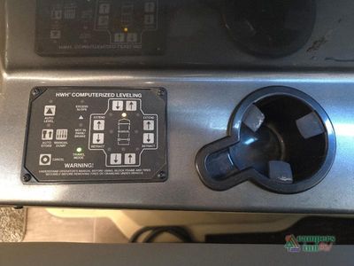 2022 Tiffin Motorhomes Phaeton — photo 36 view