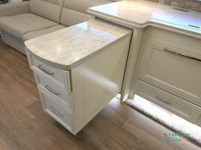 2022 Tiffin Motorhomes Phaeton — photo 44 view