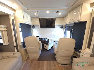 2022 Tiffin Motorhomes Phaeton — photo 22 view