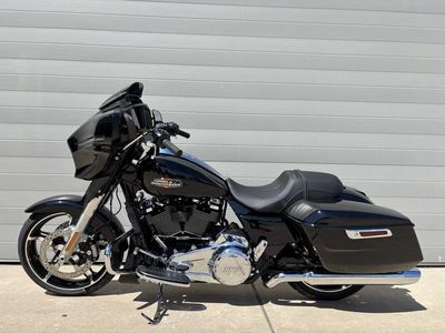 2025 Harley-Davidson FLHX - Street Glide - Photo 4