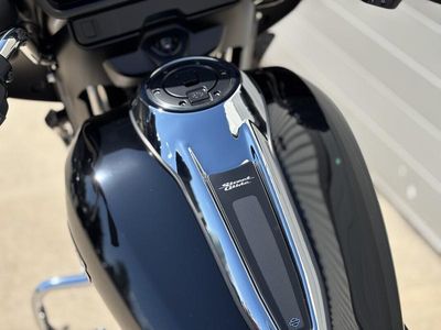 2025 Harley-Davidson FLHX - Street Glide - Photo 10