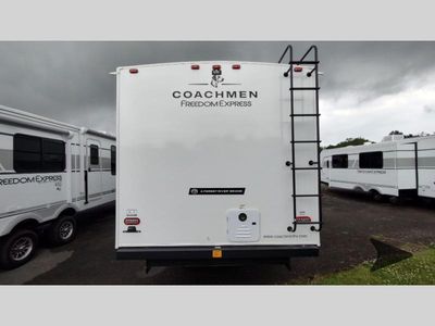 2025 Coachmen RV Freedom Express Ultra Lite - Photo 10