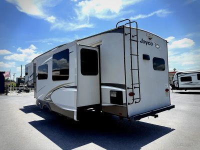 2018 Jayco Eagle HT — rear three-quarter view