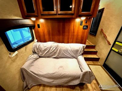 2018 Jayco Eagle HT — detail view