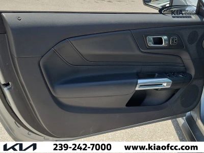 2024 Ford Mustang — photo 12 view