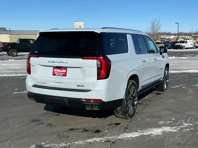 2026 GMC Yukon XL - Photo 6