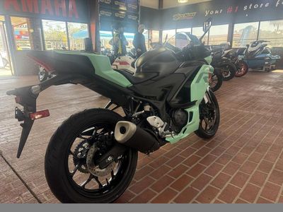 2026 Yamaha YZF-R3 - Photo 8