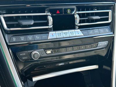 2026 BMW 8 Series — photo 13 view