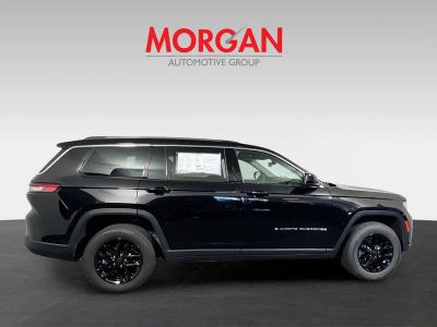 2023 Jeep Grand Cherokee L — side profile view
