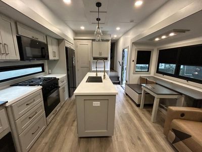 2026 Brinkley Model Z - Photo 21