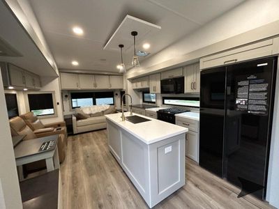 2026 Brinkley Model Z - Photo 13