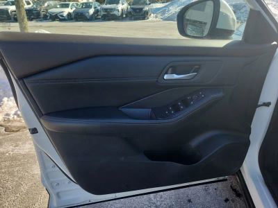2023 Nissan Rogue SV — photo 15 view