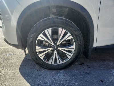 2023 Nissan Rogue SV — photo 13 view