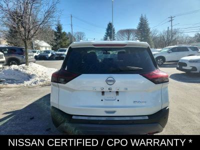 2023 Nissan Rogue SV — photo 7 view