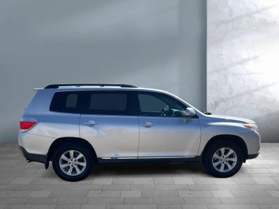 2012 Toyota Highlander — photo 7 view