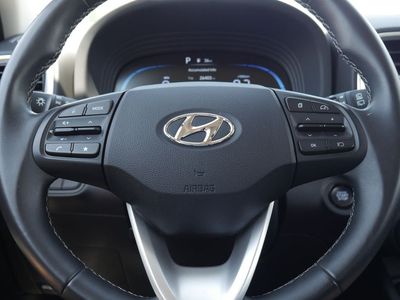 2025 Hyundai Venue — photo 35 view