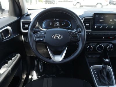 2025 Hyundai Venue — photo 33 view