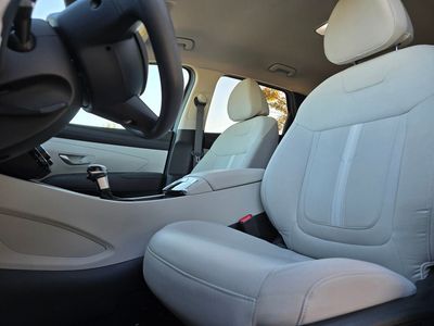 2025 Hyundai Tucson — photo 18 view