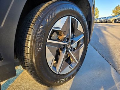 2025 Hyundai Tucson — detail view