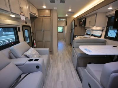 2027 Thor Motor Coach OMNI TRAIL — detail view
