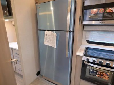 2027 Thor Motor Coach OMNI TRAIL — photo 15 view