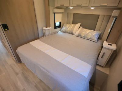 2027 Thor Motor Coach OMNI TRAIL — photo 29 view