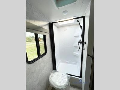 2025 Winnebago Minnie - Photo 10