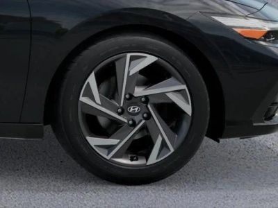 2026 Hyundai Elantra - Photo 8