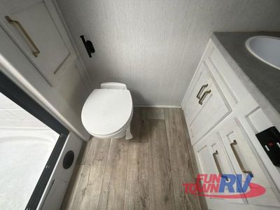 2022 Dutchmen RV Astoria - Photo 34