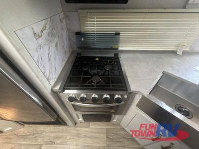 2022 Dutchmen RV Astoria - Photo 18