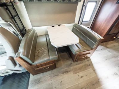 2018 Forest River SUNSEEKER — photo 10 view