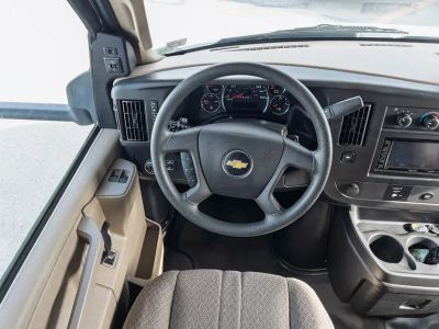 2018 Forest River SUNSEEKER — rear three-quarter view