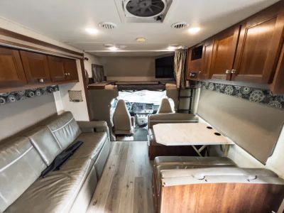 2018 Forest River SUNSEEKER — interior view