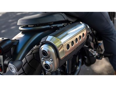 2025 Honda SCL500 - Photo 20