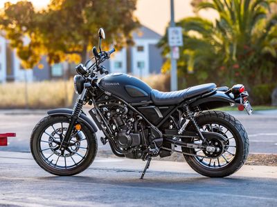 2025 Honda SCL500 - Photo 25