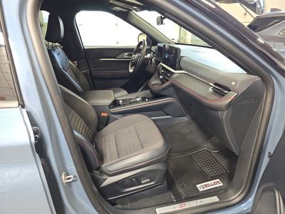 2025 Ford Explorer - Photo 14