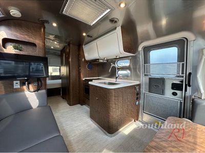 2020 Airstream Globetrotter - Photo 11