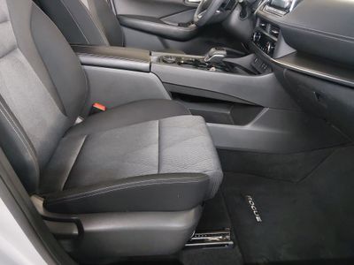2024 Nissan Rogue - Photo 18