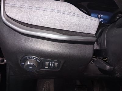 2024 Jeep Compass — photo 13 view