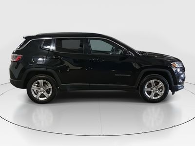 2024 Jeep Compass — photo 8 view