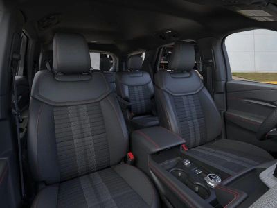 2026 Ford Explorer — photo 10 view